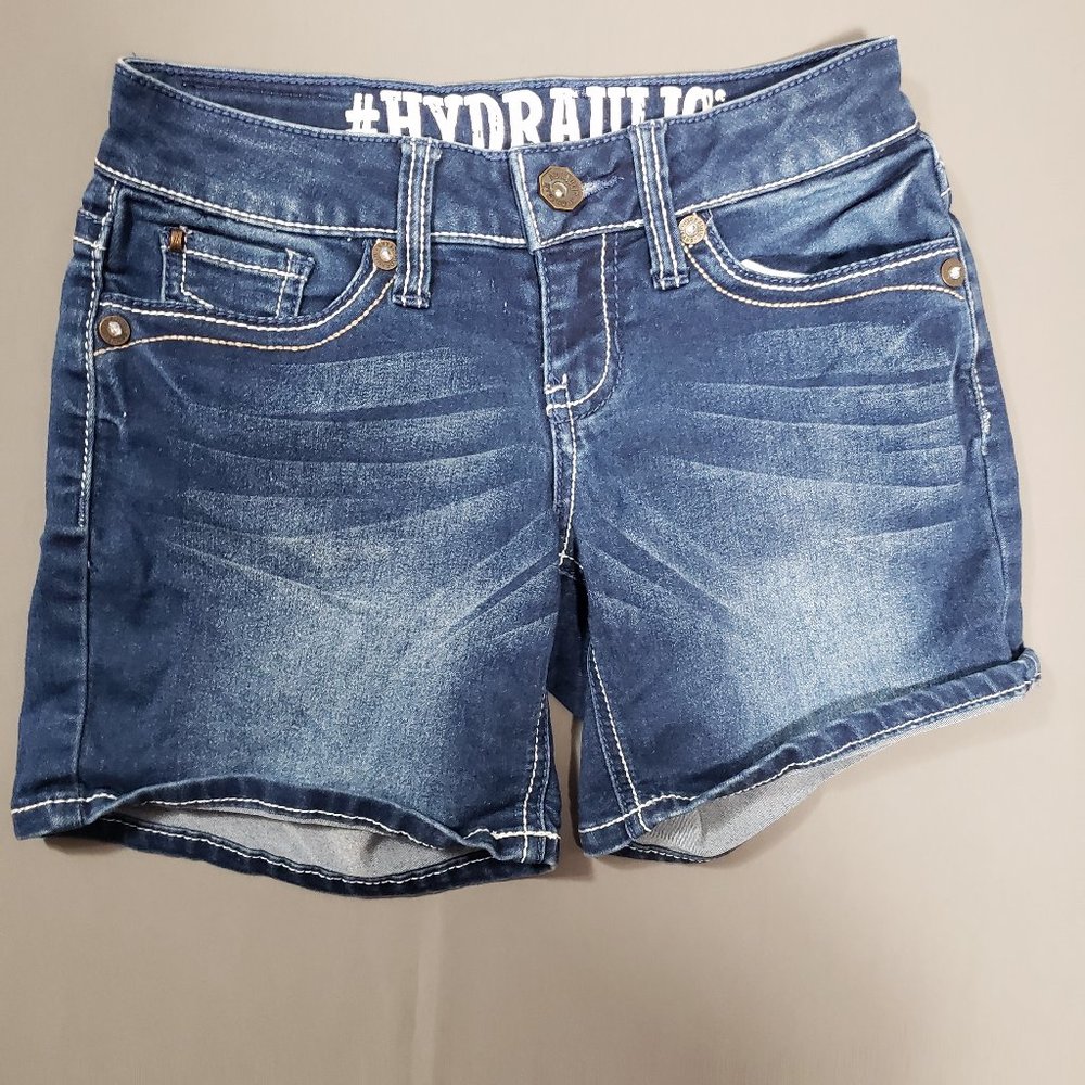 Hydraulic Lola Curvy Denim Embroidered Women’s Shorts, size 0.